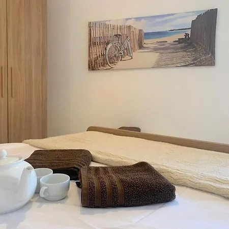 Comfortable ! Stylish ! Fully Air Conditioned ! サーナ