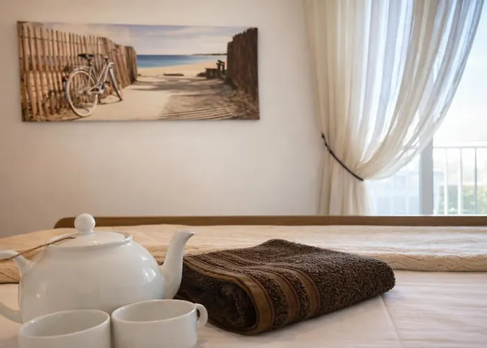 Apartment Comfortable ! Stylish ! Fully Air Conditioned ! *