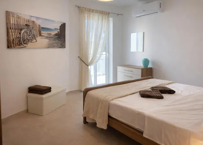 Apartment Comfortable ! Stylish ! Fully Air Conditioned ! Sannat