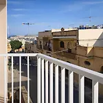 Apartamento Comfortable ! Stylish ! Fully Air Conditioned ! *