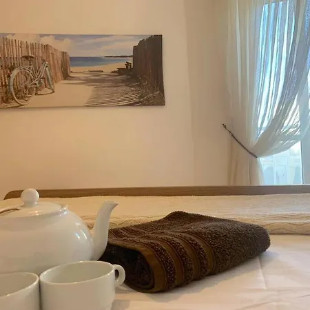 Comfortable ! Stylish ! Fully Air Conditioned ! *