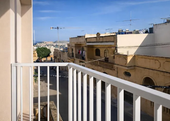 Appartamento Comfortable ! Stylish ! Fully Air Conditioned ! *